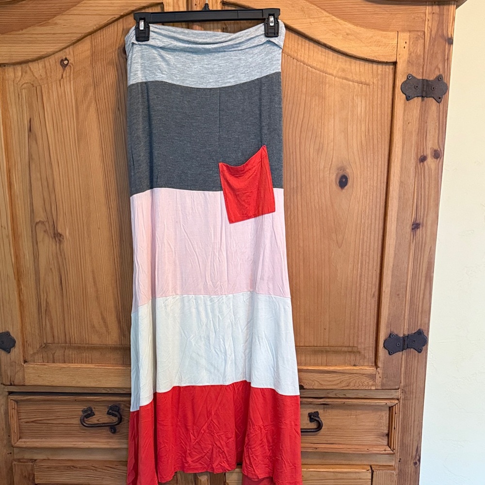 Colorblock Maxi Skirt with Pocket